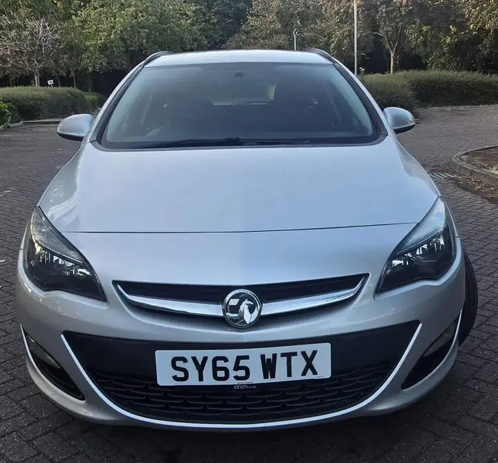 Vauxhall Astra 2015 photo 3