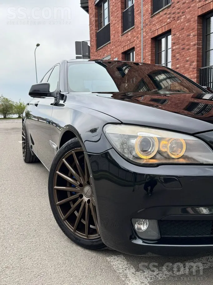 BMW 730 2009 photo 3