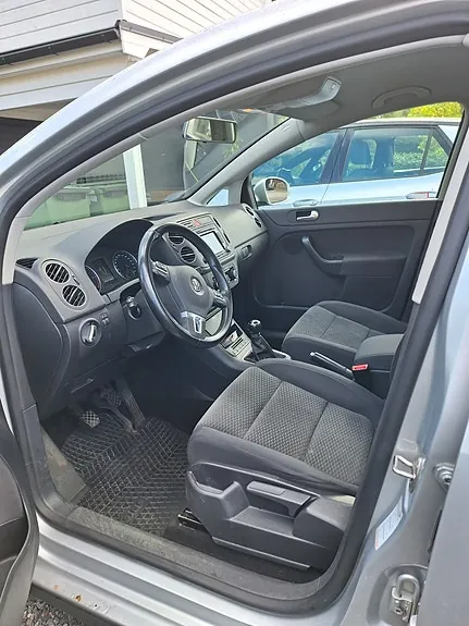 Volkswagen Golf Plus 2012 photo 2