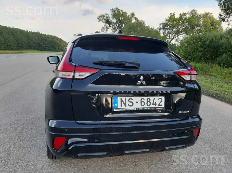 Mitsubishi Eclipse Cross 2023 photo 2