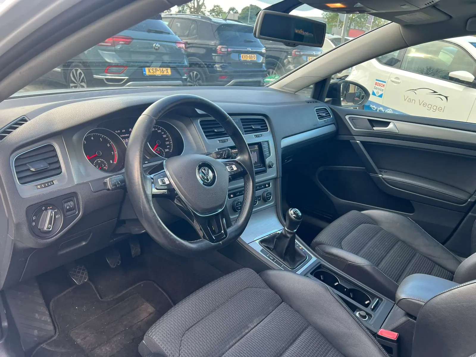 Volkswagen Golf 2013 photo 2
