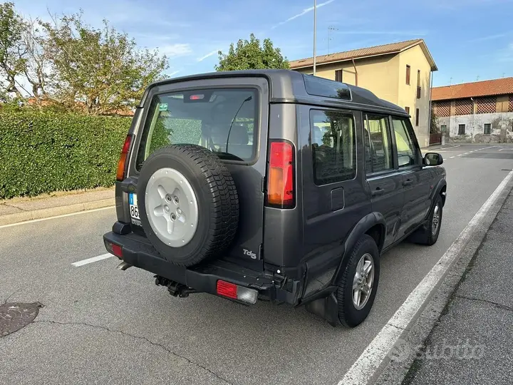 Land Rover Discovery 2002 photo 5