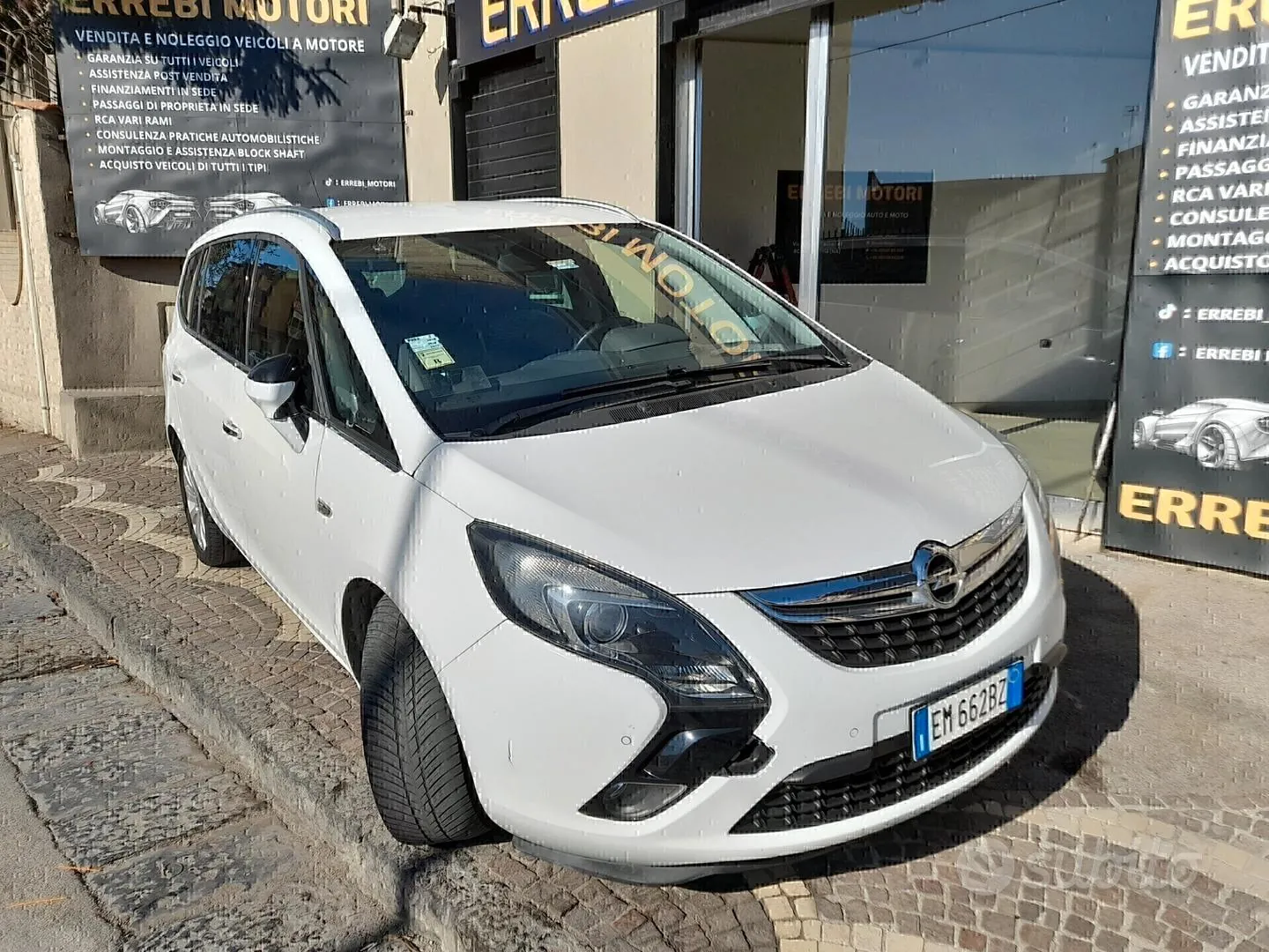 Opel Zafira Tourer 2012 photo 4