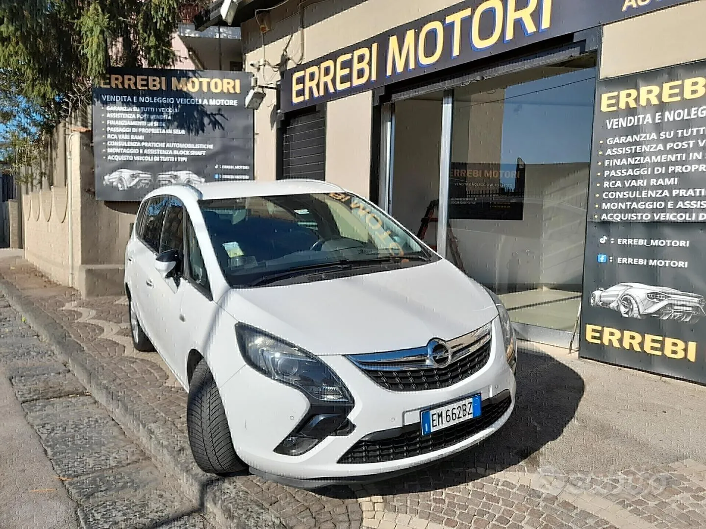 Opel Zafira Tourer 2012 photo 3
