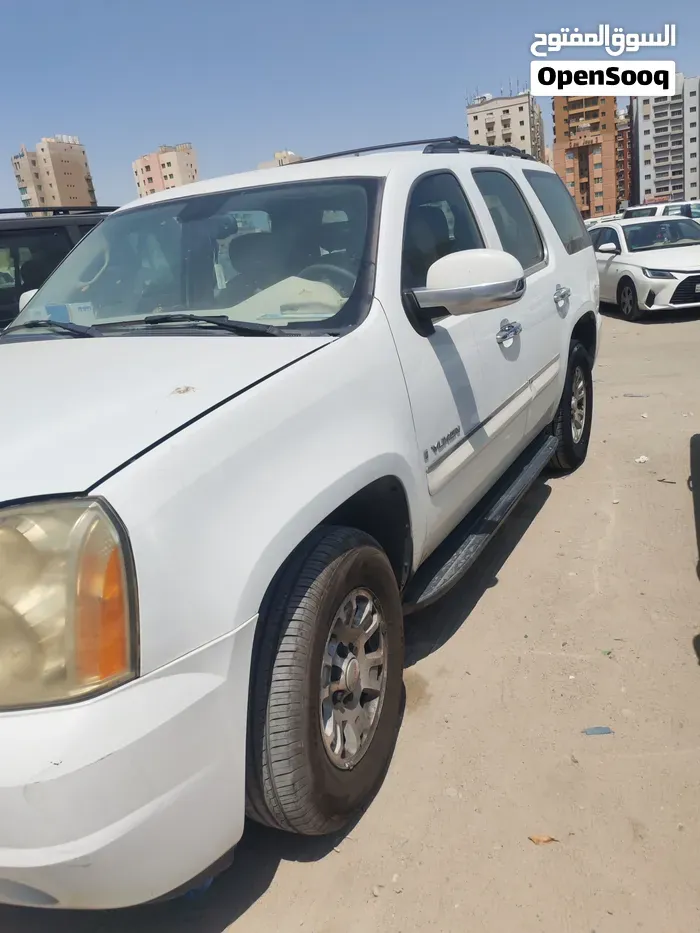 GMC Yukon 2008 photo 2
