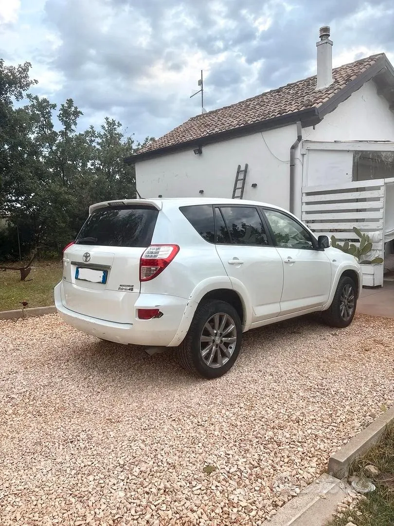 Toyota Rav4 2012 photo 3