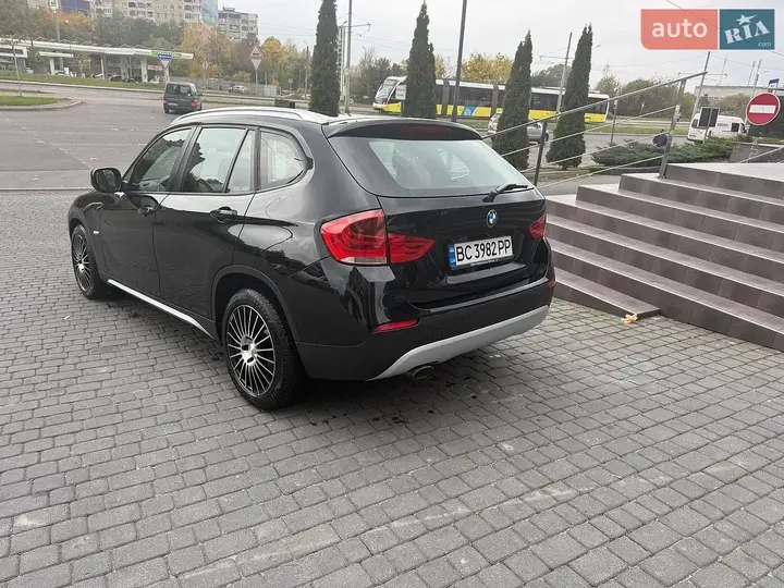 BMW X1 2010 photo 2