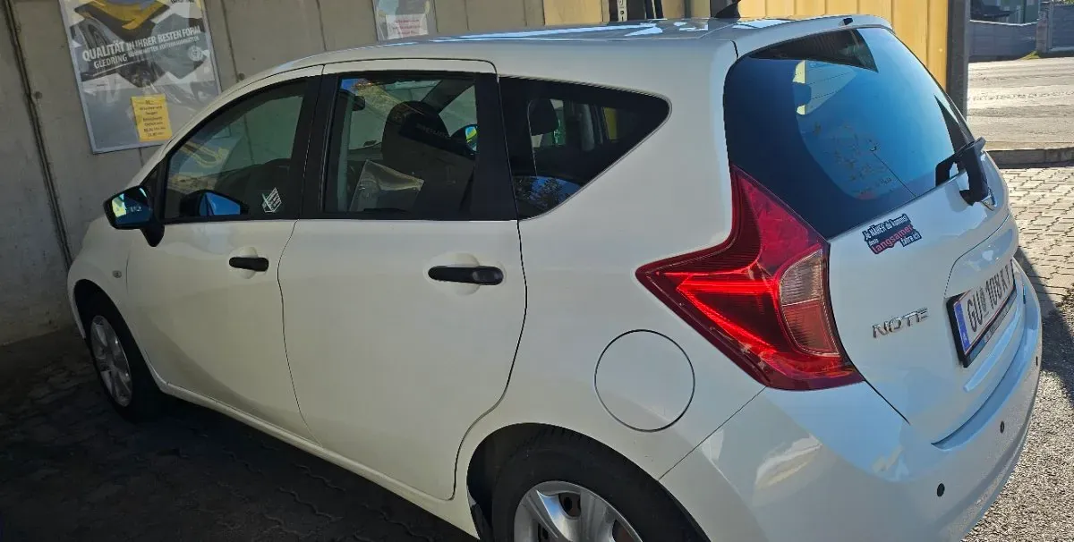 Nissan Note 2014 photo 3