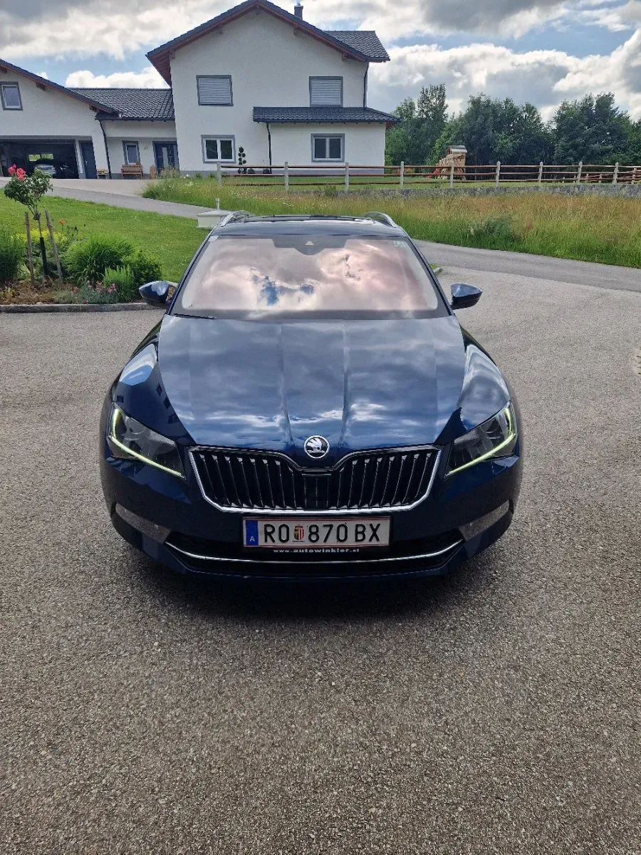 Skoda Superb 2016 photo 2