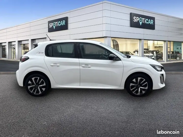 Peugeot 208 2025 photo 4