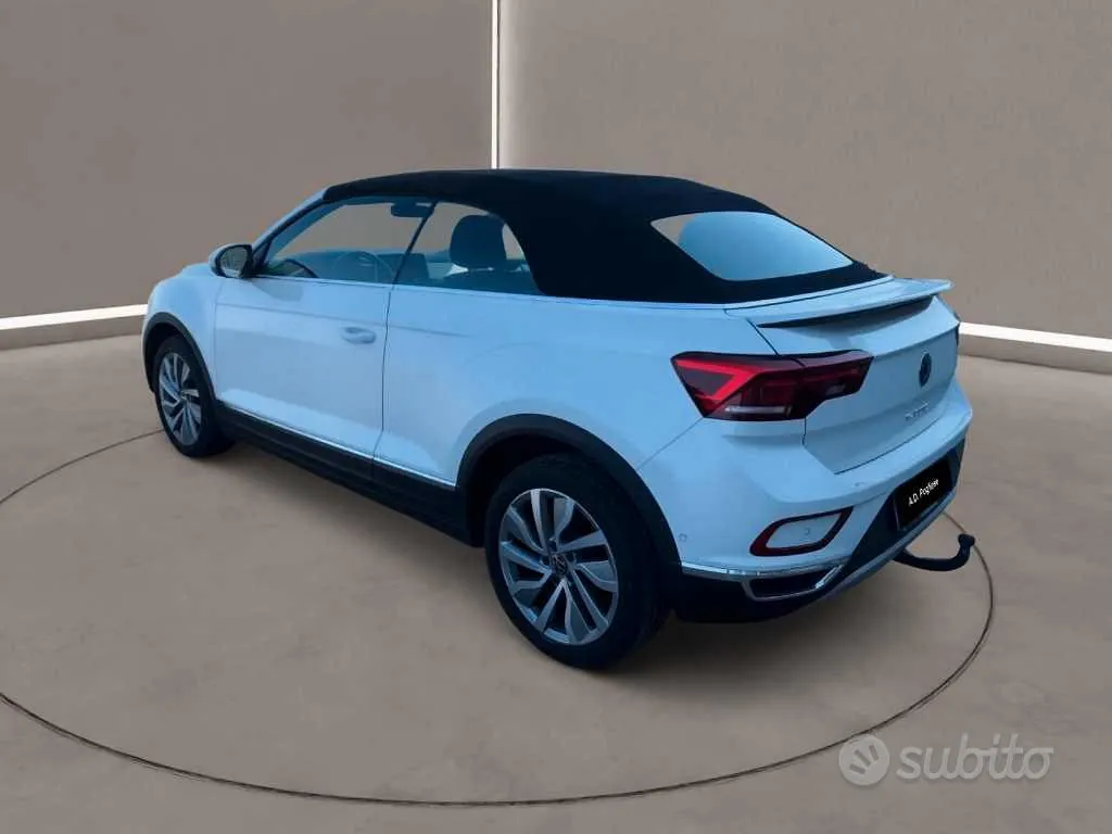 Volkswagen T-Roc 2022 photo 2