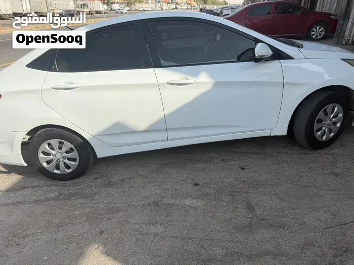 Hyundai Accent 2016 photo 2