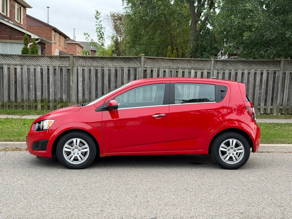 Chevrolet Sonic 2012 photo 2