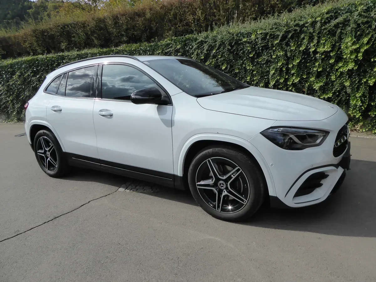 Mercedes-Benz Gla Class 2024 photo 3
