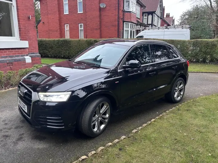 Audi Q3 2015 photo 4