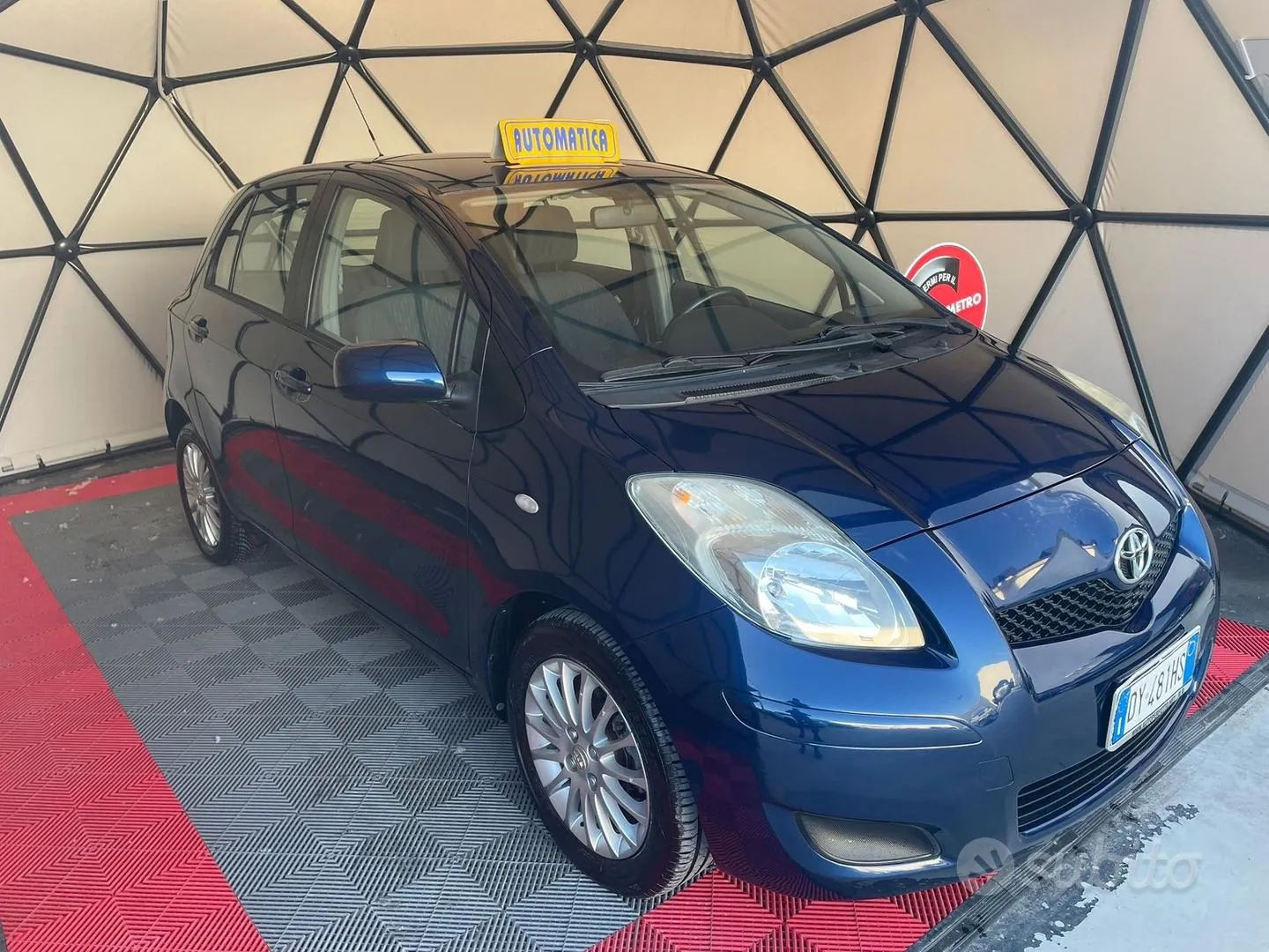 Toyota Yaris 2009 photo 2