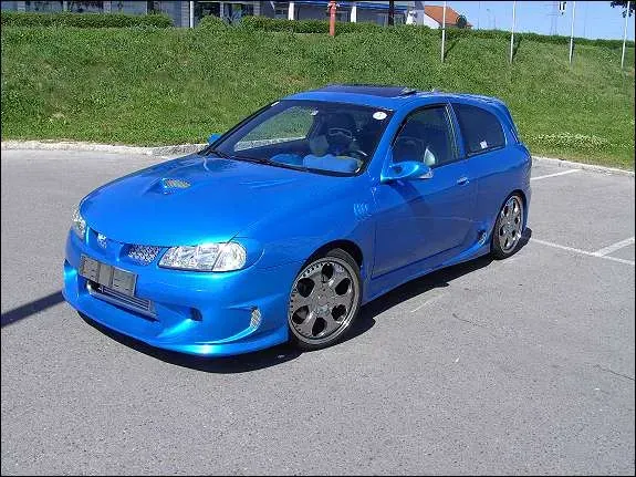 Nissan Almera