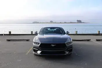 Ford Mustang 2025 photo 3