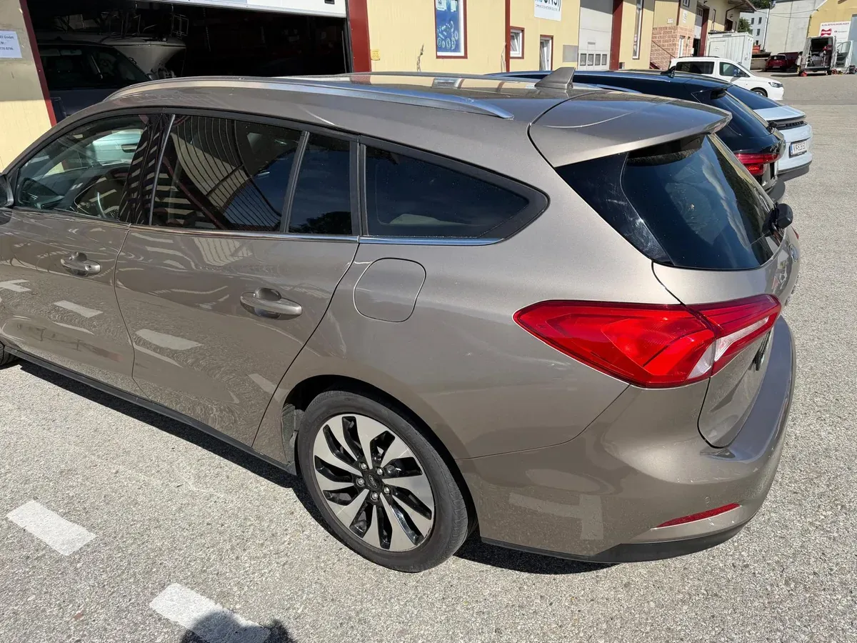 Ford Focus 2019 photo 3
