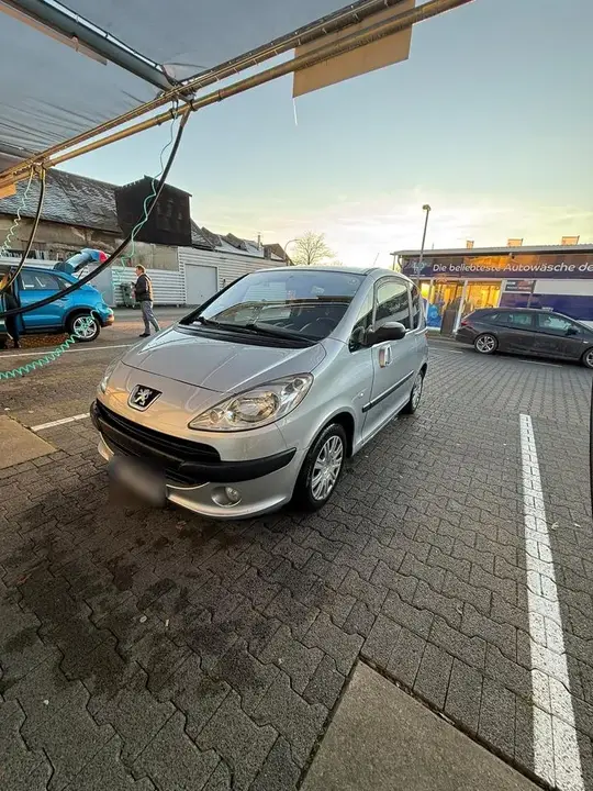 Peugeot 1007