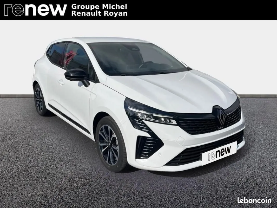 Renault Clio 2023 photo 3