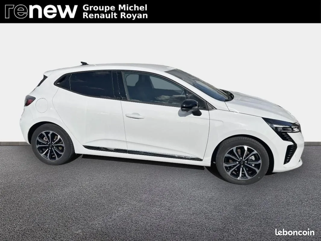 Renault Clio 2023 photo 4