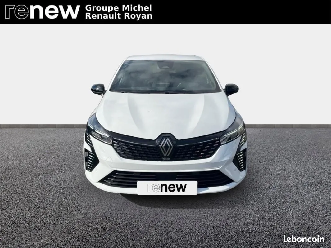 Renault Clio 2023 photo 2