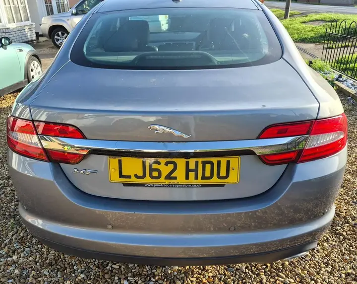 Jaguar Xf 2012 photo 4