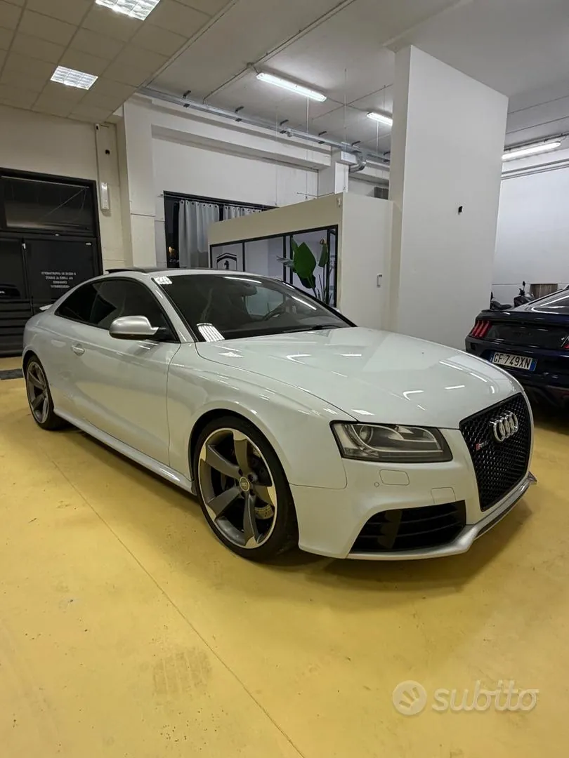 Audi Rs5 2011 photo 3