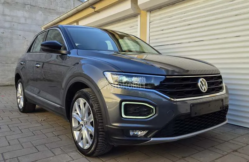 Volkswagen T-Roc 2018 photo 2