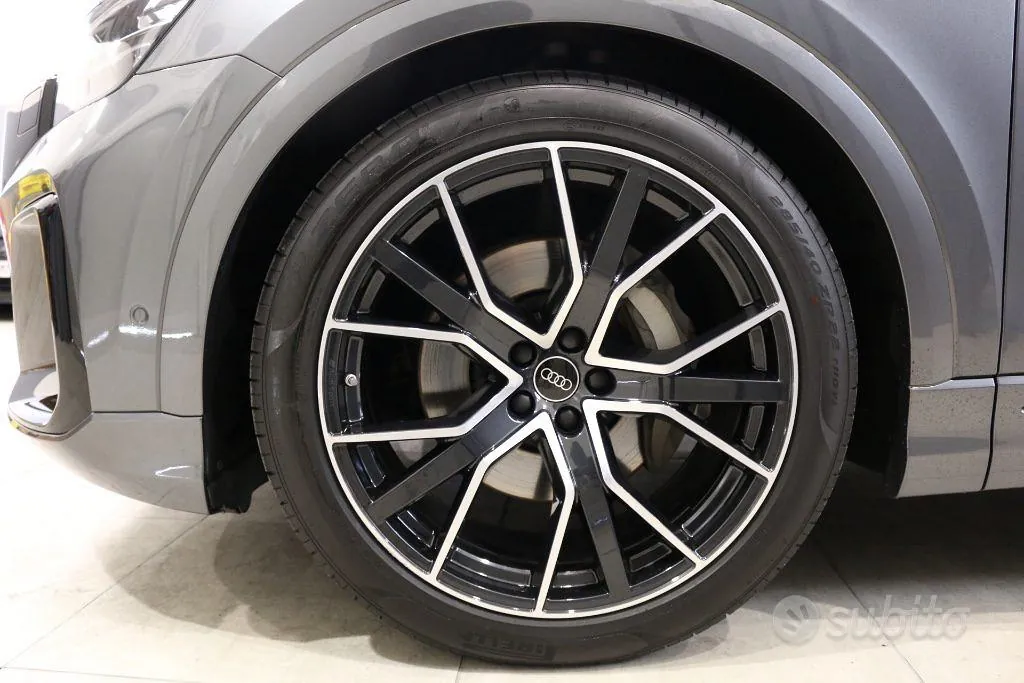 Audi Q8 2025 photo 4
