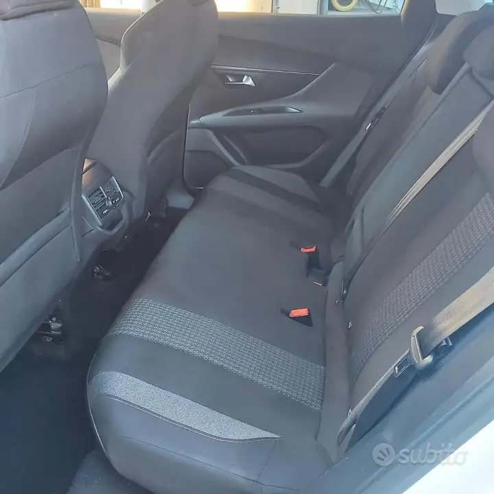 Peugeot 3008 2019 photo 4