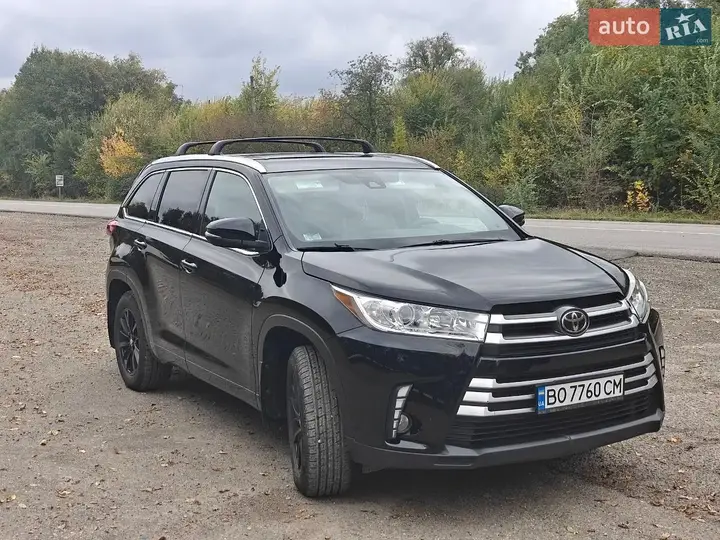 Toyota Highlander 2017 photo 2