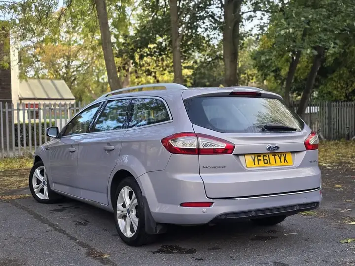 Ford Mondeo 2011 photo 2