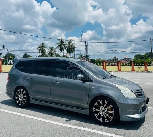 Nissan Grand Livina