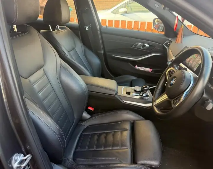 BMW 3 Series 2020 photo 5