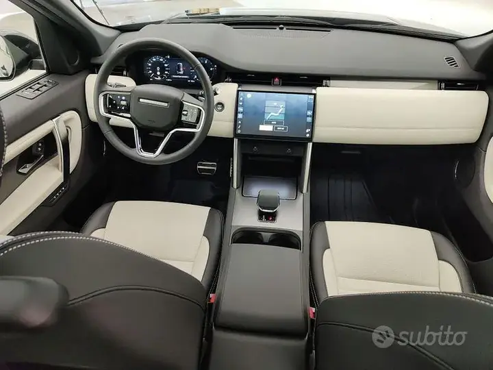 Land Rover Discovery Sport 2024 photo 3