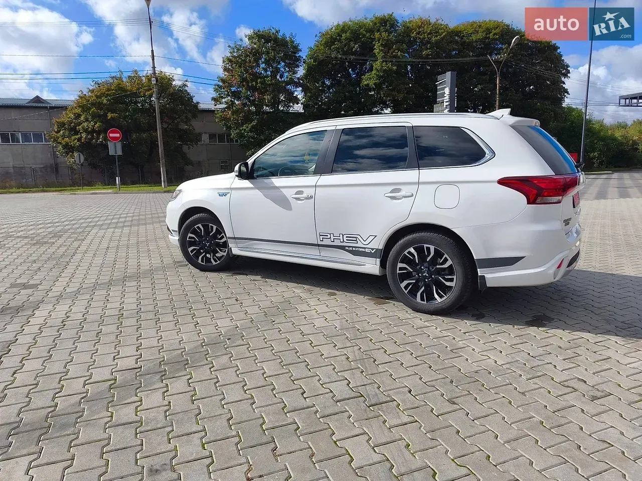 Mitsubishi Outlander 2018 photo 5