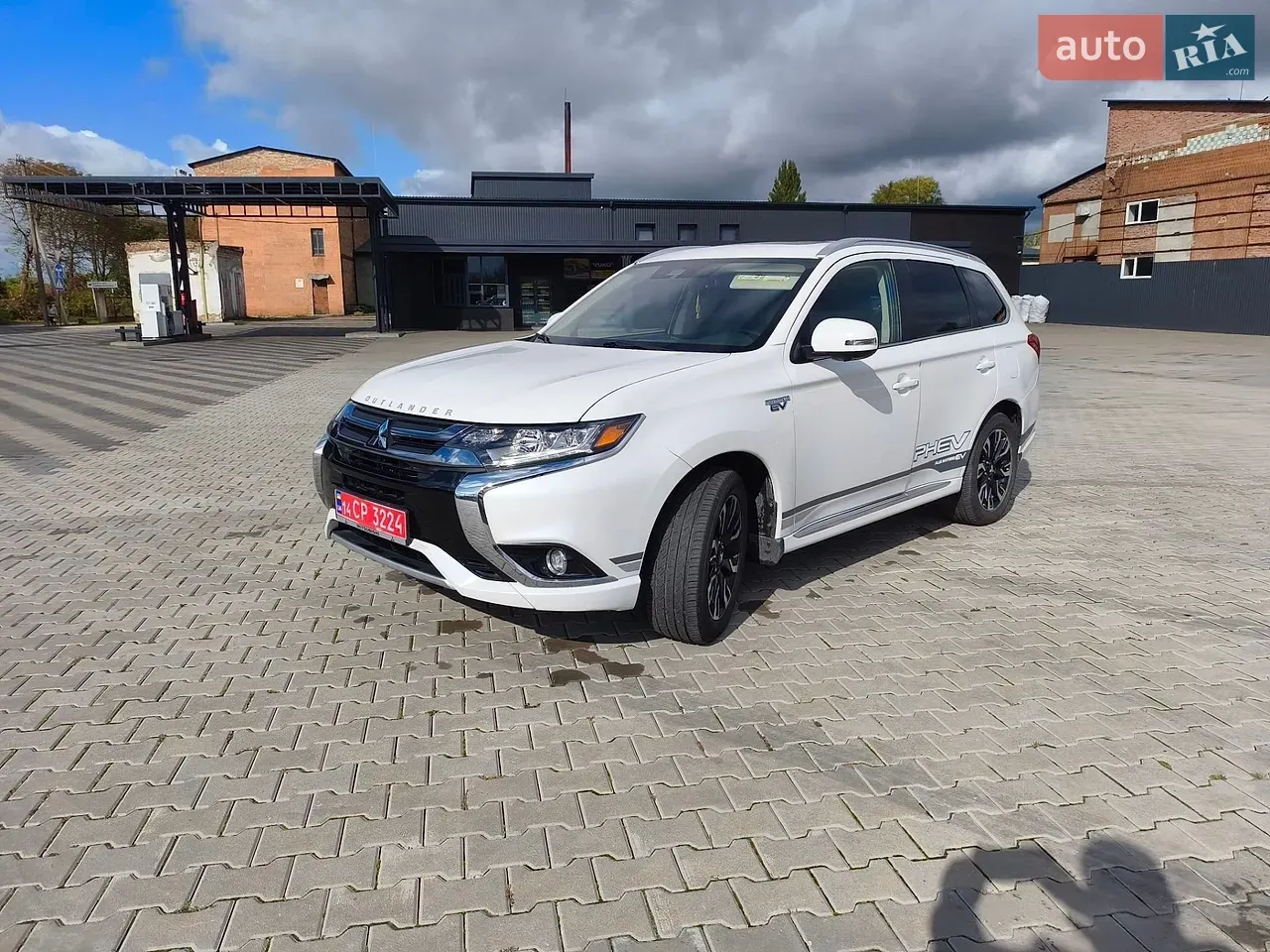 Mitsubishi Outlander 2018 photo 3