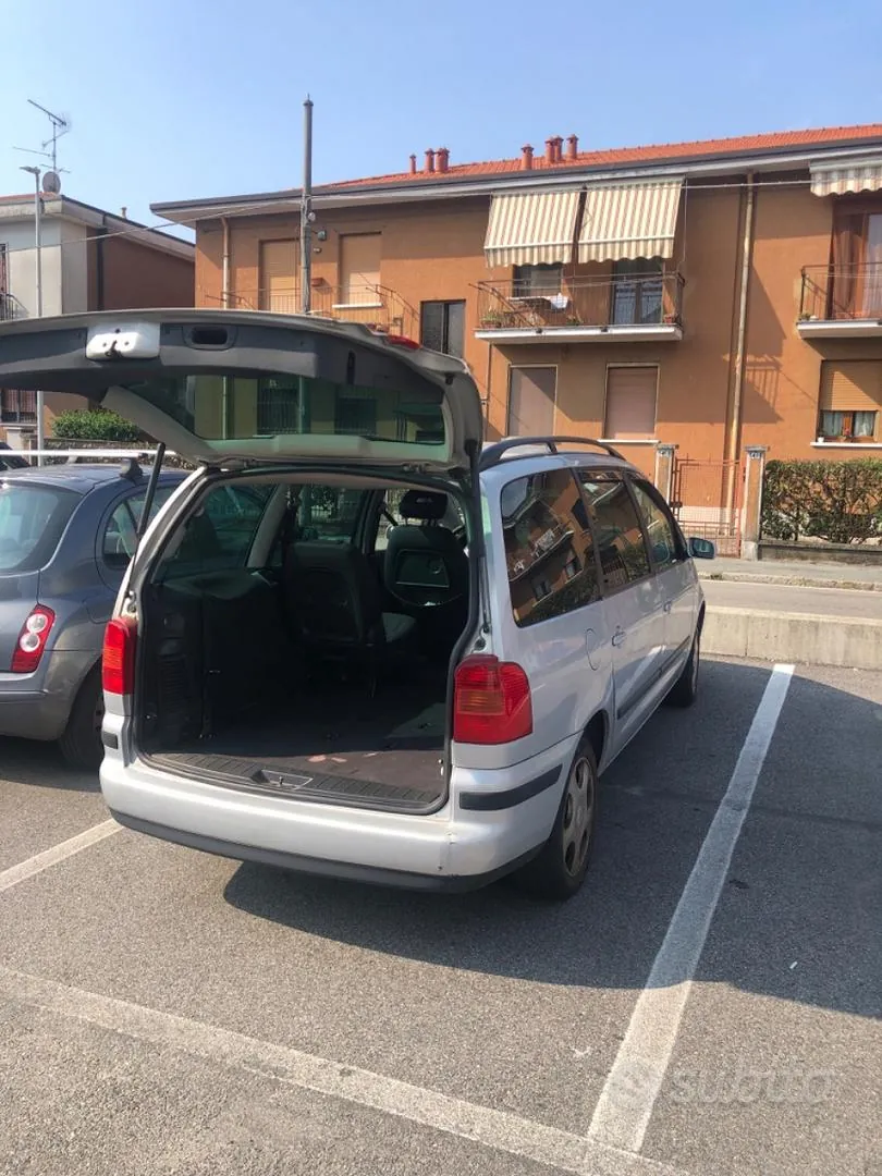 Seat Alhambra 2002 photo 2