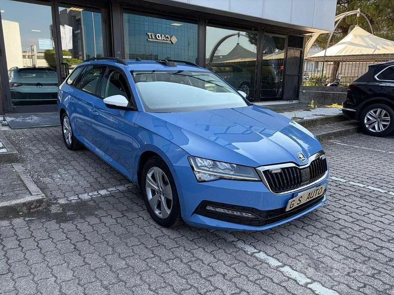 Skoda Superb 2021 photo 3