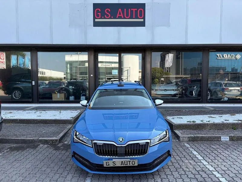 Skoda Superb 2021 photo 2