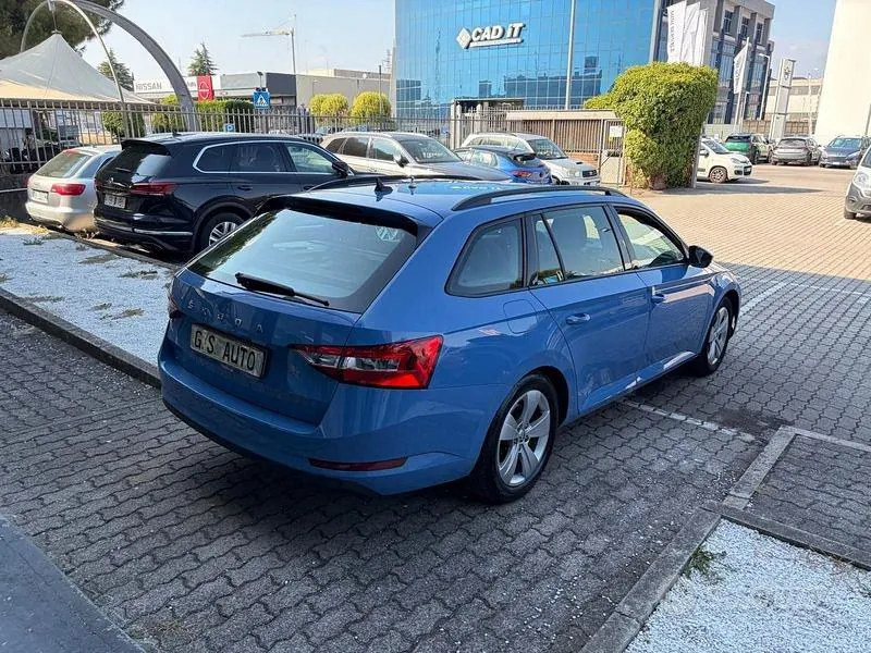 Skoda Superb 2021 photo 4