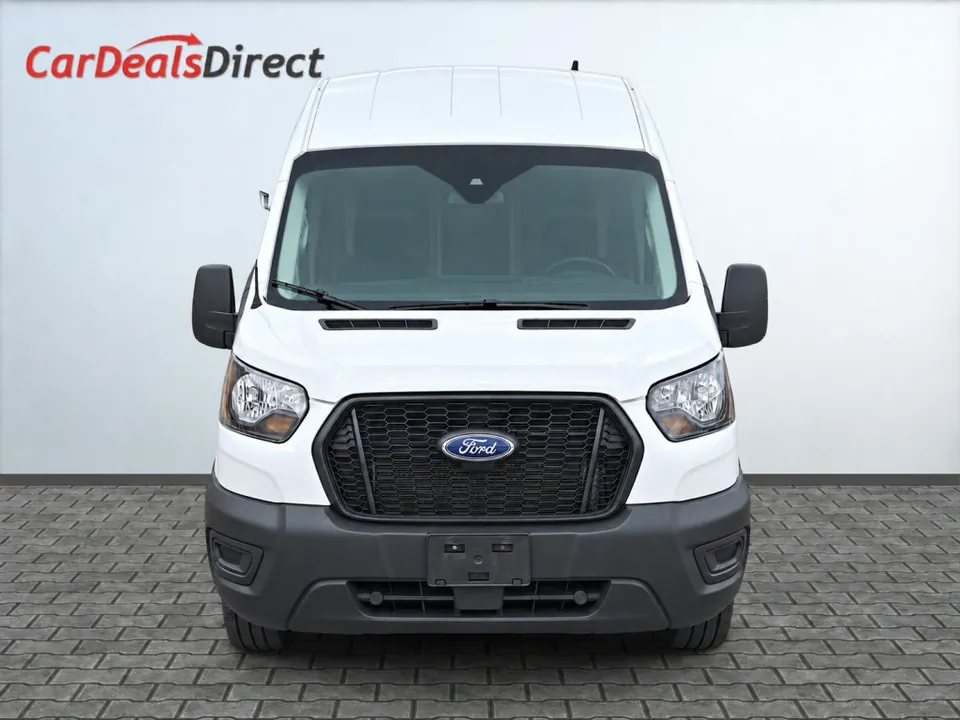 Ford Transit 2024 photo 2