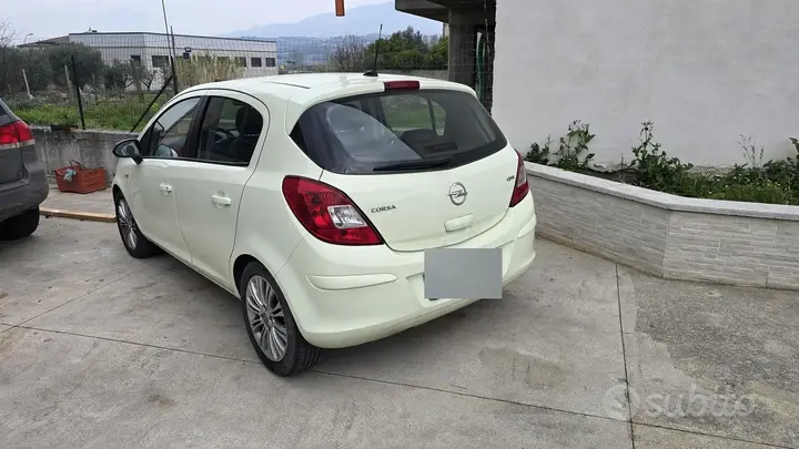 Opel Corsa 2011 photo 3