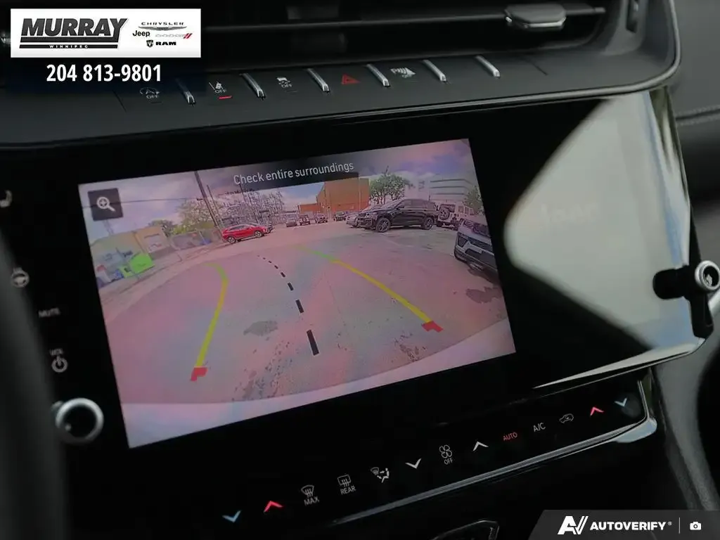 Jeep Grand Cherokee 2026 photo 5