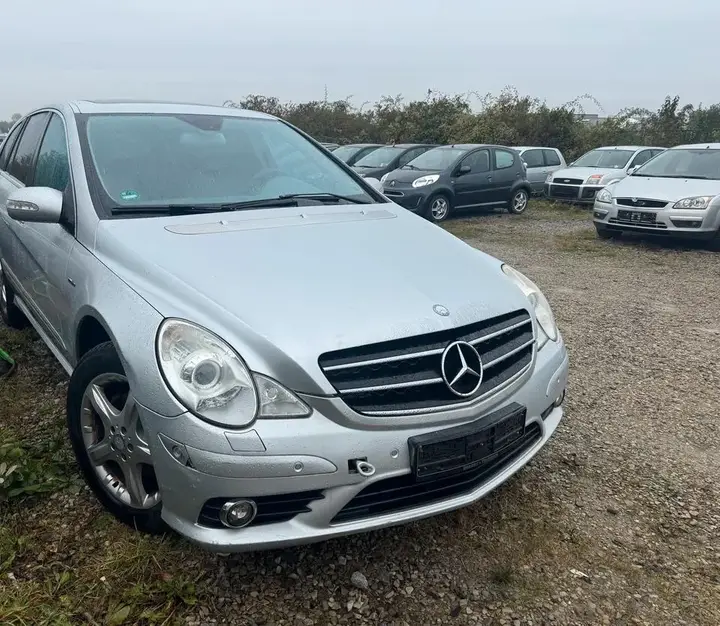 Mercedes-Benz R-Class