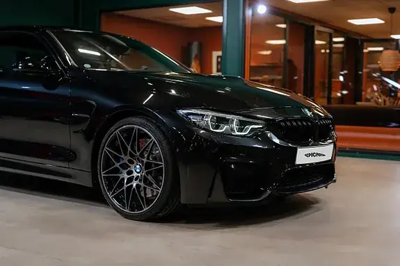 BMW M4 2018 photo 2