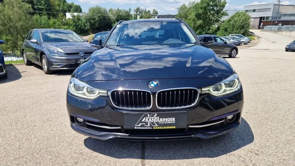 BMW 3 Series 2018 photo 3