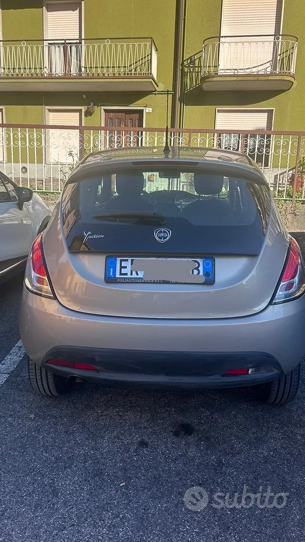 Lancia Ypsilon